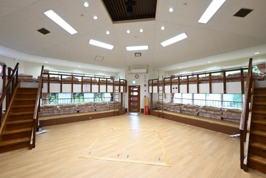 青少年宿泊研修棟　室内