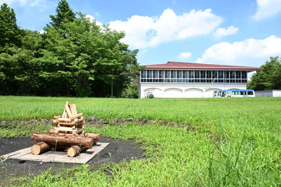体育館裏キャンプ場（定員200名）